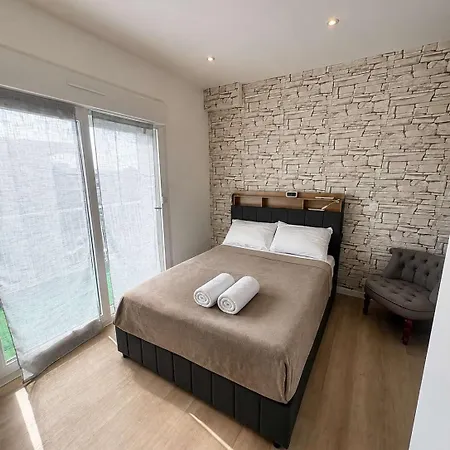Riviera Escape - Balcony - Air Conditioning - Private Parking